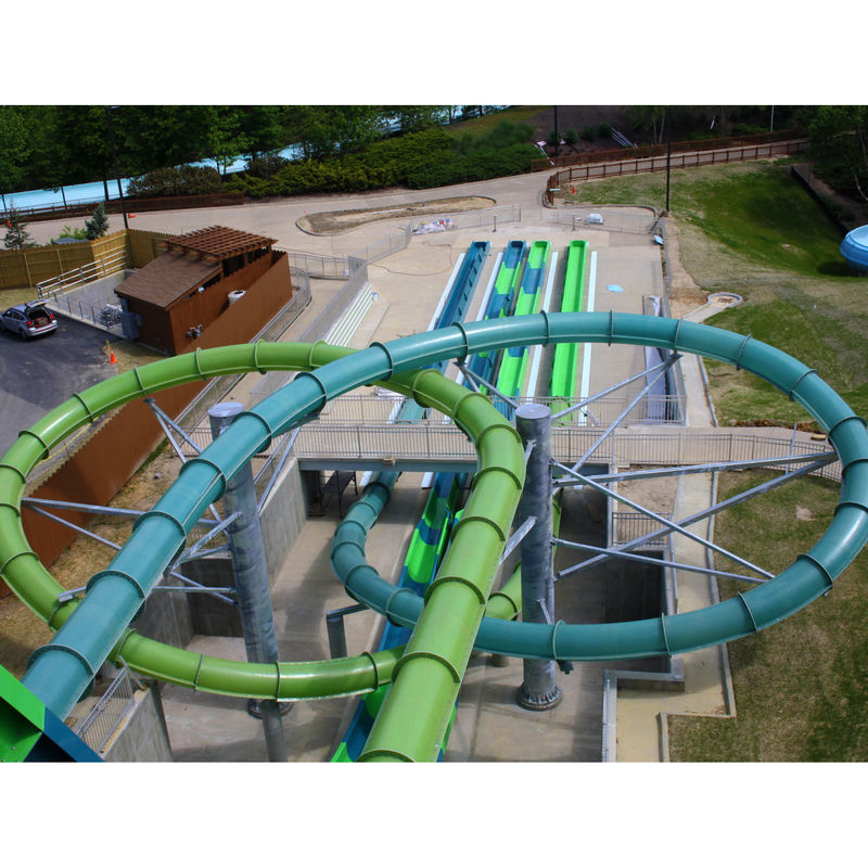 Kleurrijke waterglijbaan Aqua Loop Spannende rit met cabine Adrenaline tobogan