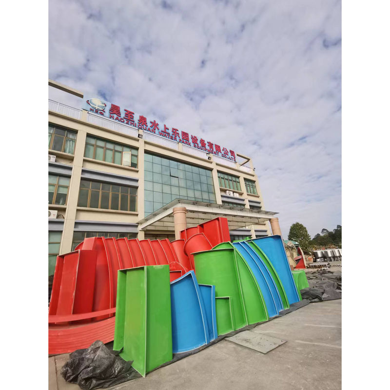 Aanpassing 6 Kinderen Capaciteit Outdoor Kids Pool Glijbaan Voor Familie Splash Pool